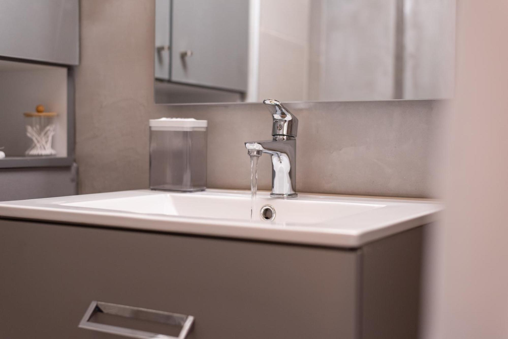 Serenity - Brand New Apt Near Athens Int Arpt Spata  Ngoại thất bức ảnh